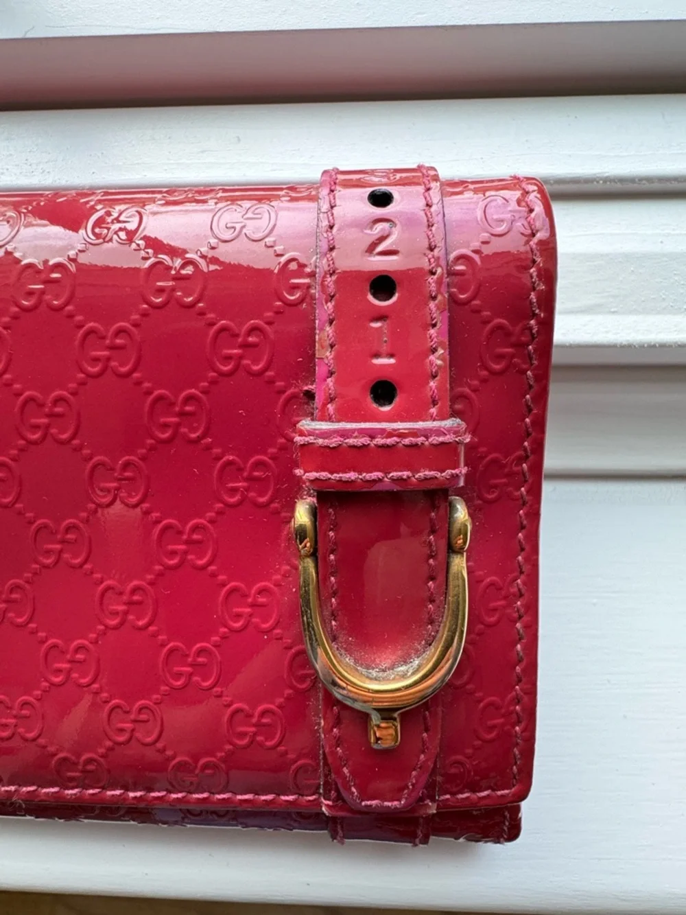 Gucci Patent Microguccissima Nice Wallet in Fuchsia, - Picture 2 of 11